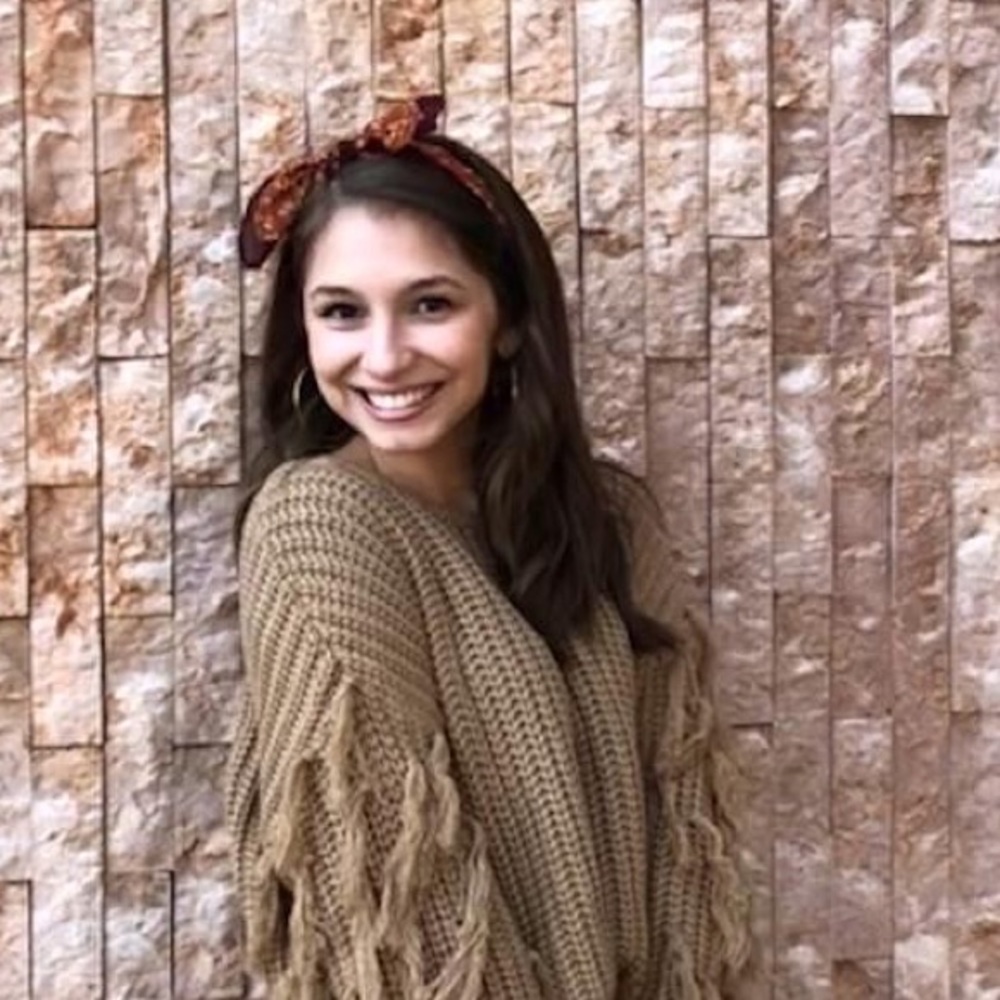 Meet your Posher, Alyssa